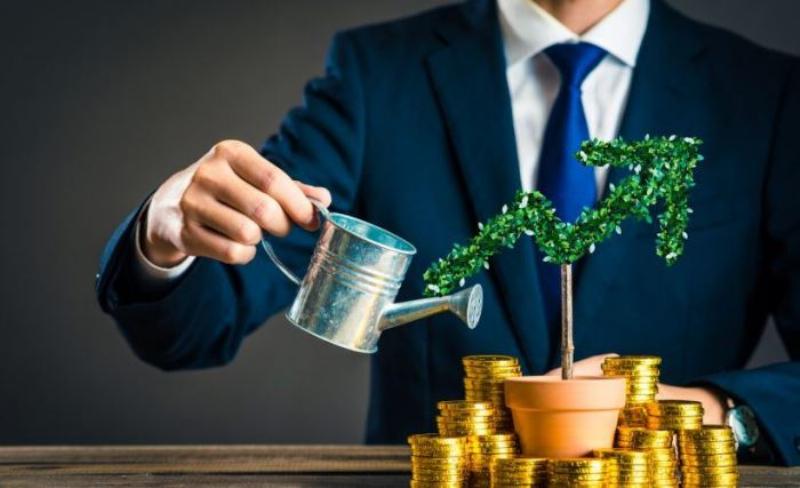 Hình ảnh lợn đất hoặc tiền xu tượng trưng cho việc tiết kiệm chi tiêu cá nhân hoặc chi phí doanh nghiệp